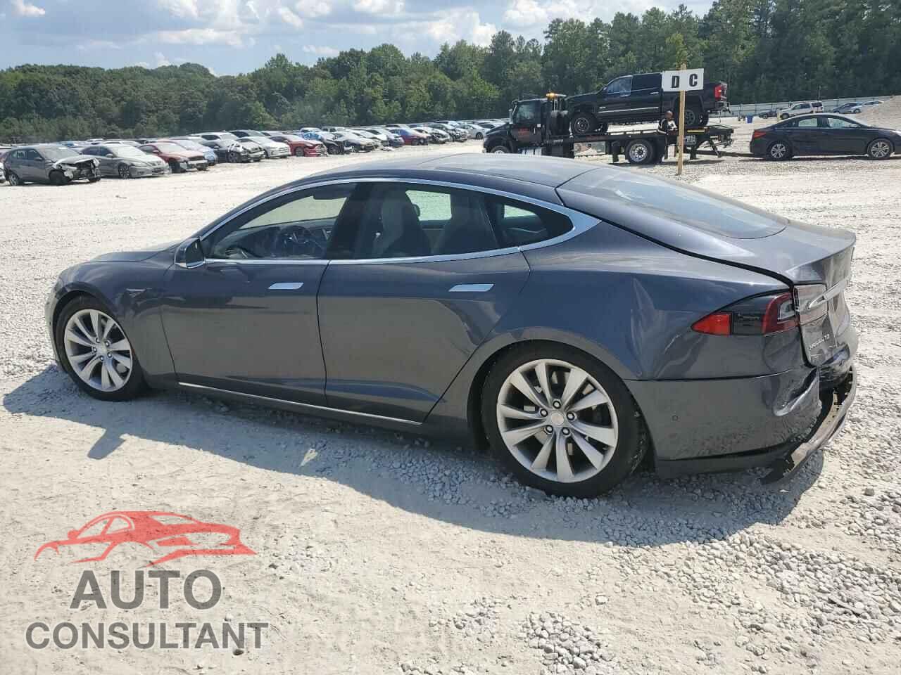 TESLA MODEL S 2015 - 5YJSA1E26FF111037