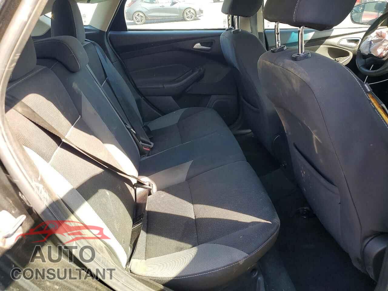 FORD FOCUS 2014 - 1FADP3K29EL334150