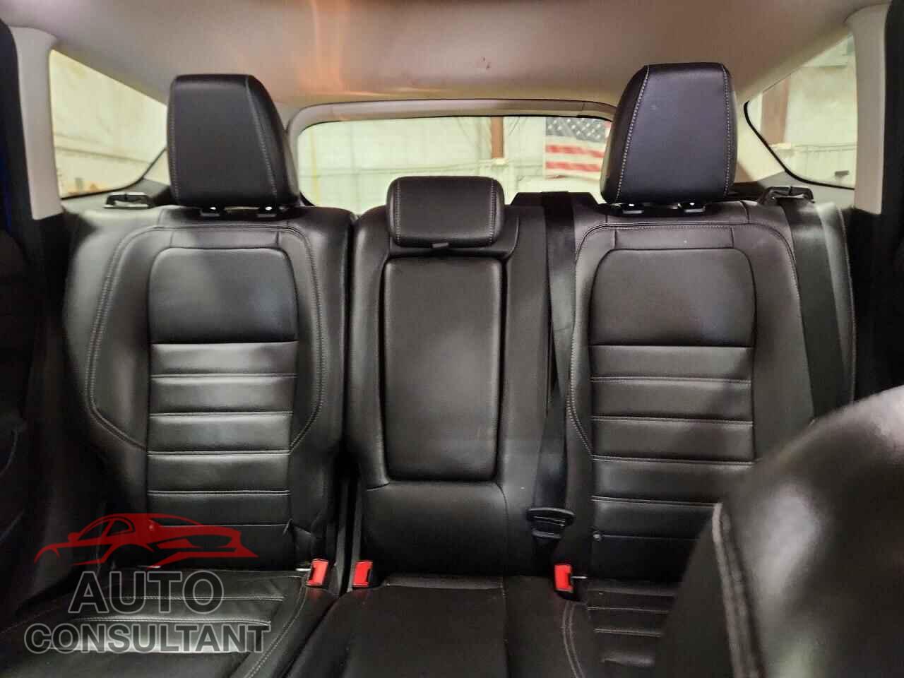 FORD ESCAPE 2017 - 1FMCU9J93HUC08098