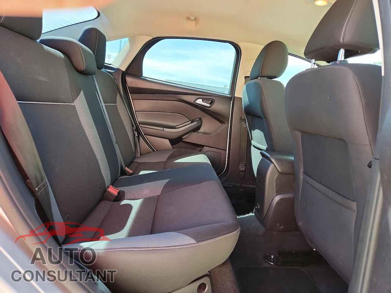 FORD FOCUS 2014 - 1FADP3F22EL445617