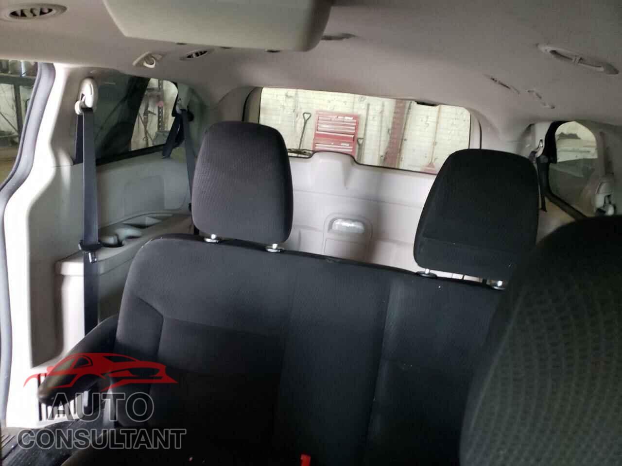 DODGE CARAVAN 2018 - 2C4RDGBG5JR176175