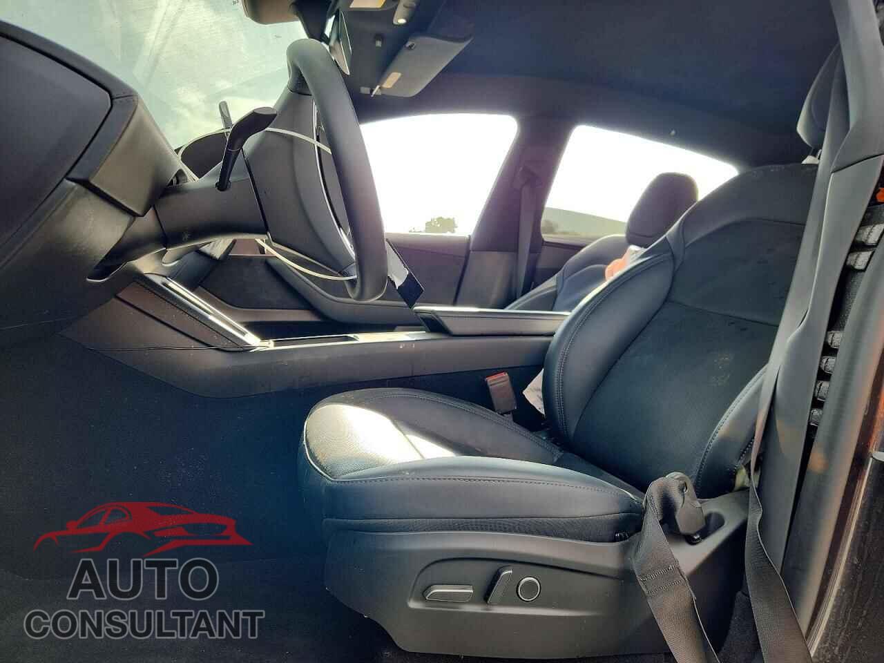 TESLA MODEL Y 2026 - 7SAYGDED0TF621118