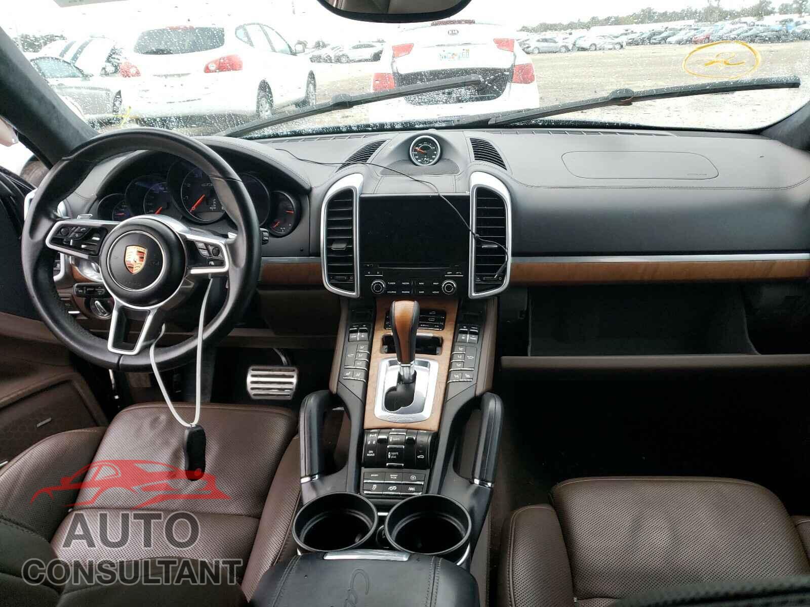 PORSCHE CAYENNE 2017 - WP1AD2A25HLA81736