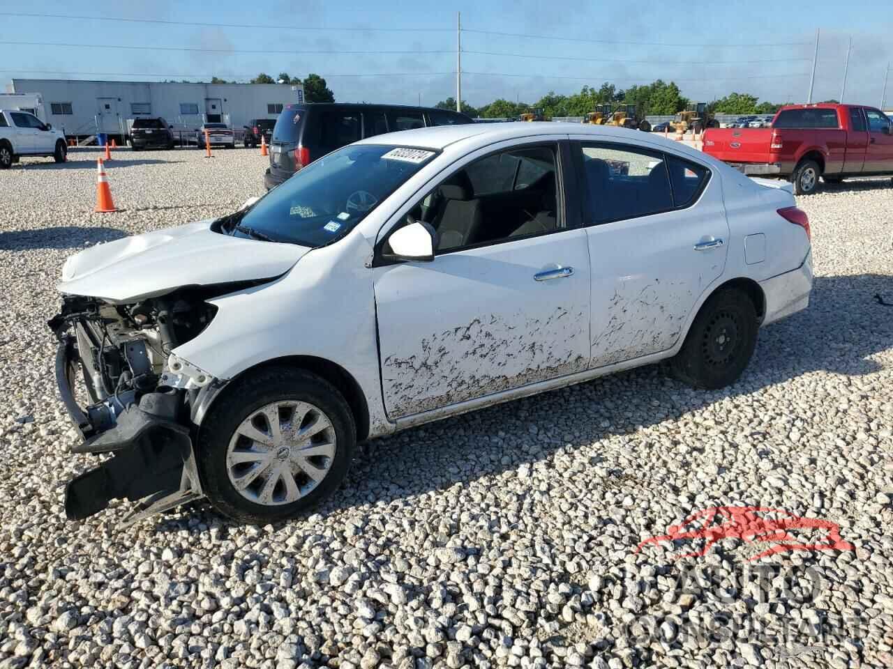 NISSAN VERSA 2018 - 3N1CN7AP8JL881797