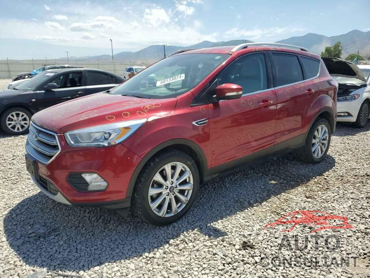 FORD ESCAPE 2017 - 1FMCU9J95HUC11813