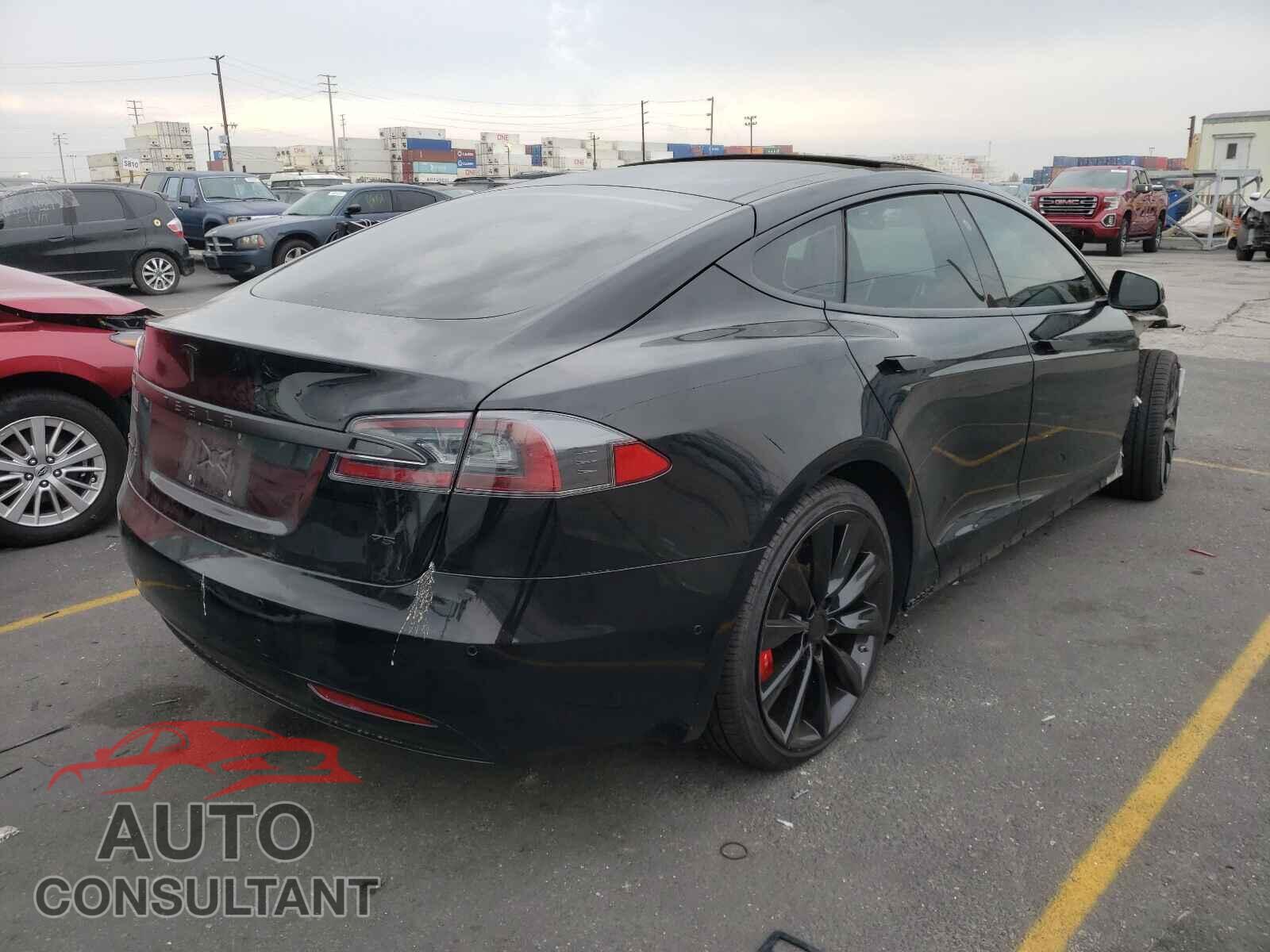 TESLA MODEL S 2017 - 5YJSA1E12HF210951