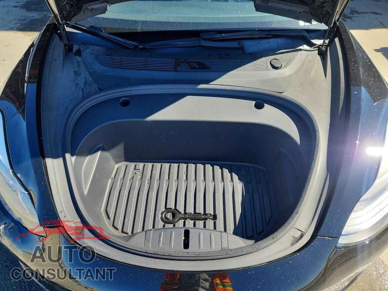 TESLA MODEL 3 2022 - 5YJ3E1EA9NF304538
