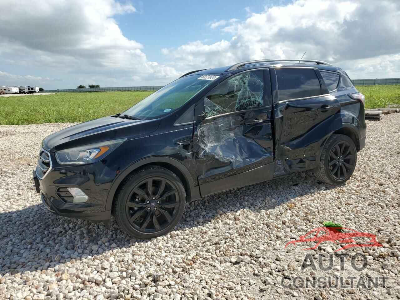 FORD ESCAPE 2017 - 1FMCU0GD0HUD93217