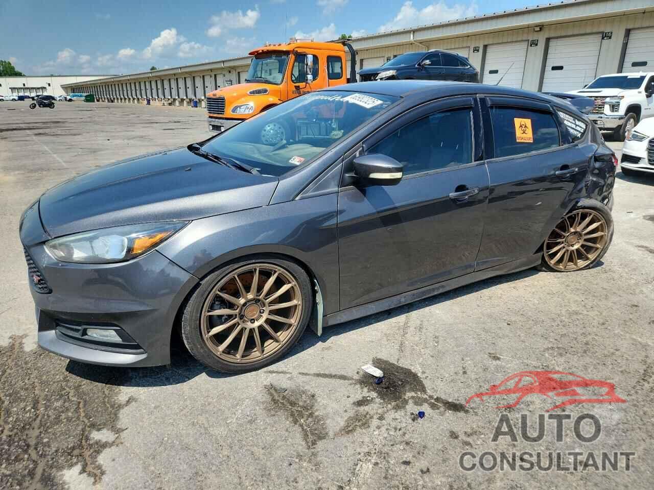FORD FOCUS 2017 - 1FADP3L99HL202859