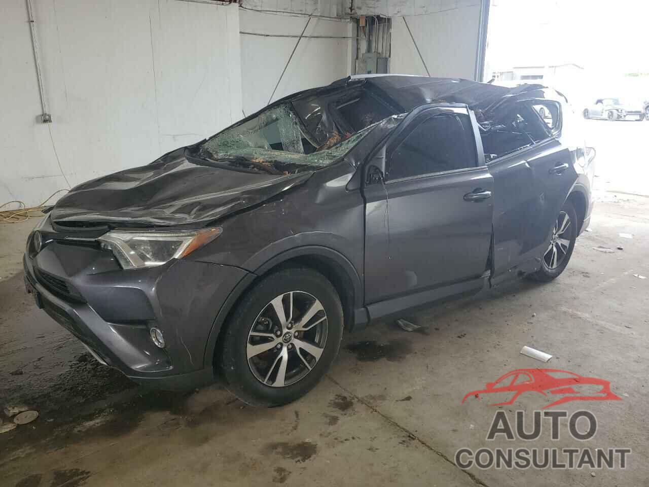 TOYOTA RAV4 2018 - JTMRFREV1JJ745110