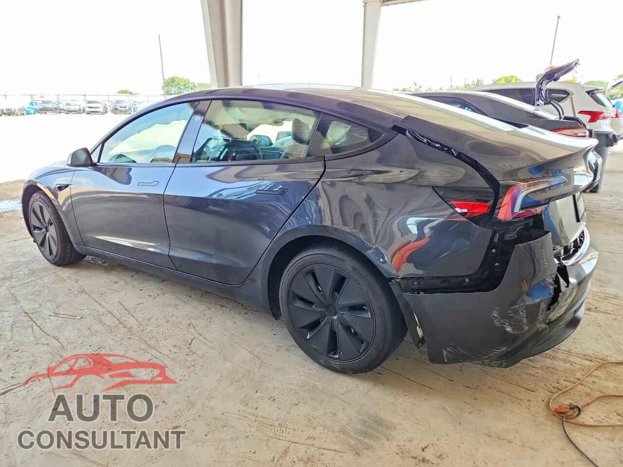 TESLA MODEL 3 2024 - 5YJ3E1EA9RF740618
