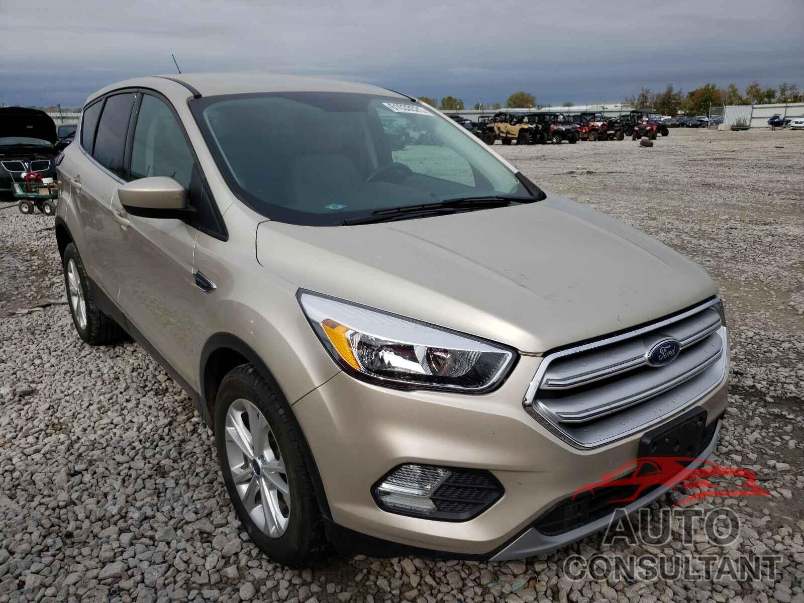 FORD ESCAPE 2017 - 1FMCU0GD4HUC20753