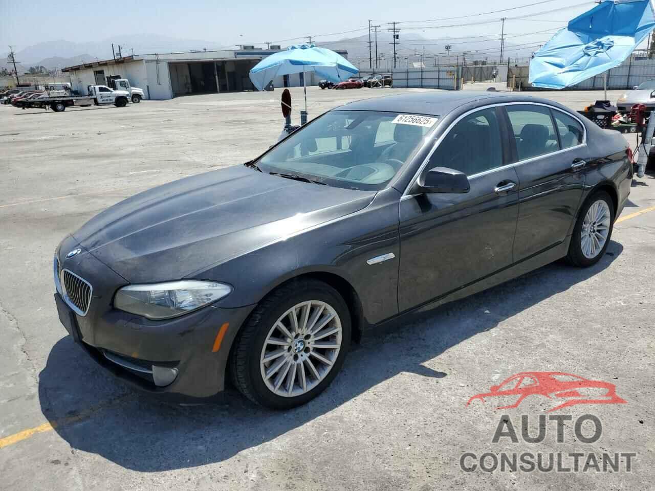 BMW 5 SERIES 2013 - WBAFR7C55DC818843
