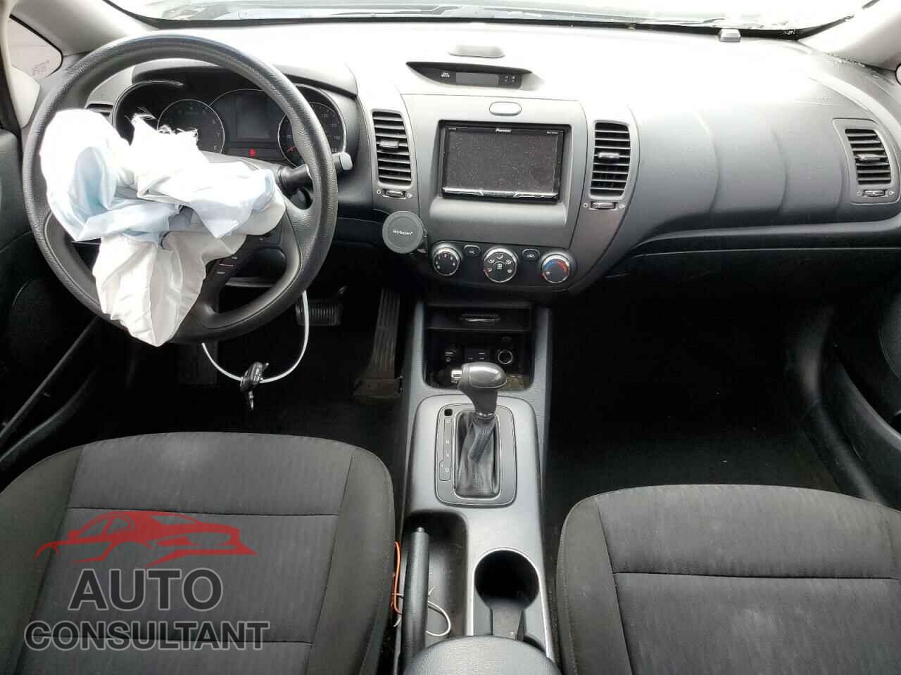 KIA FORTE 2016 - KNAFK4A68G5496089