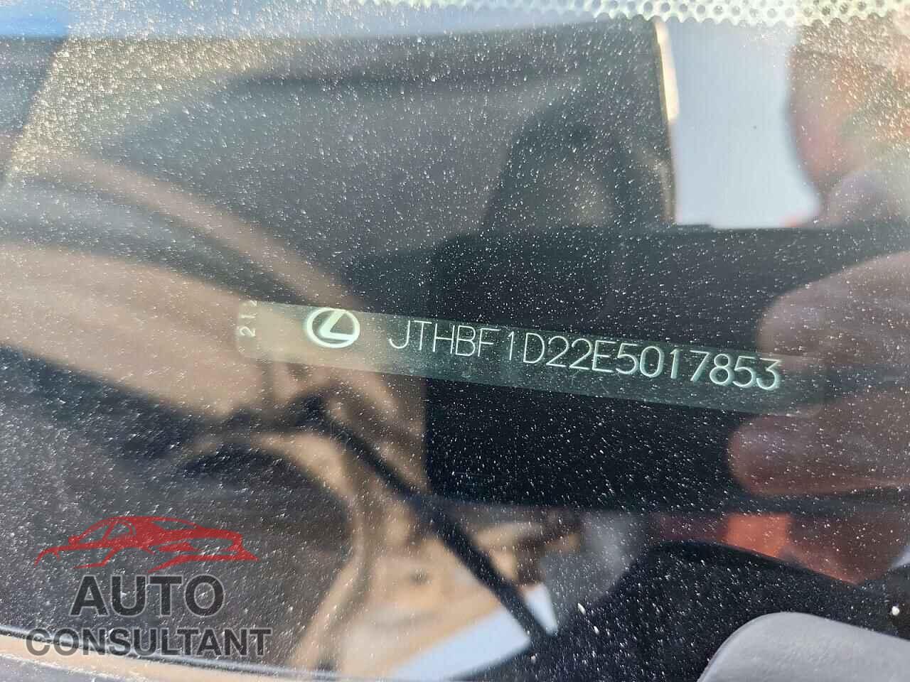 LEXUS IS 2014 - JTHBF1D22E5017853