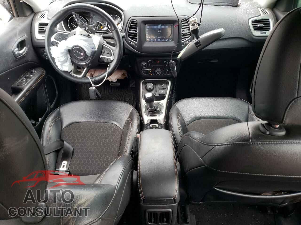 JEEP COMPASS 2019 - 3C4NJDBB3KT650309