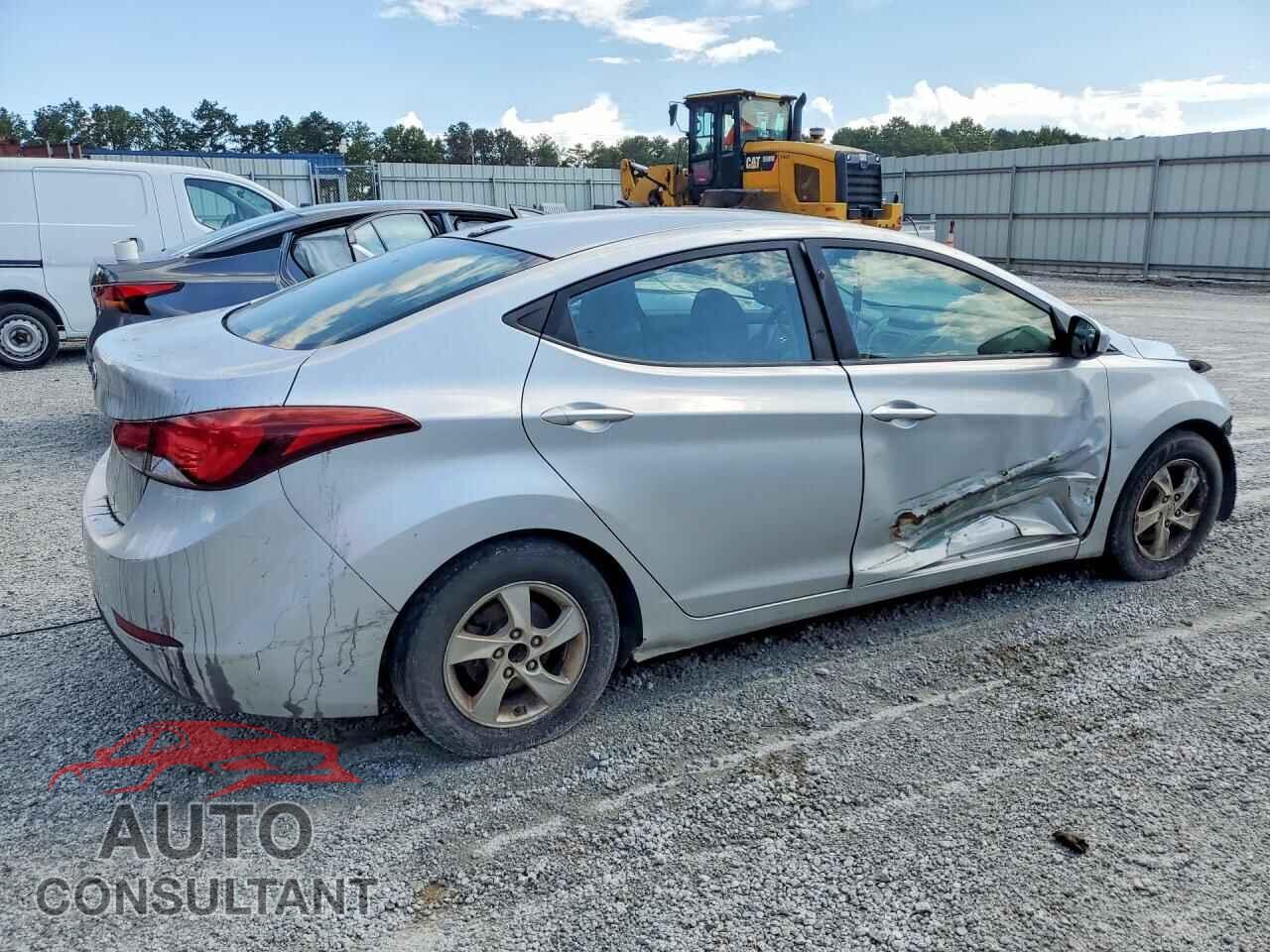 HYUNDAI ELANTRA 2015 - KMHDH4AE9FU228247