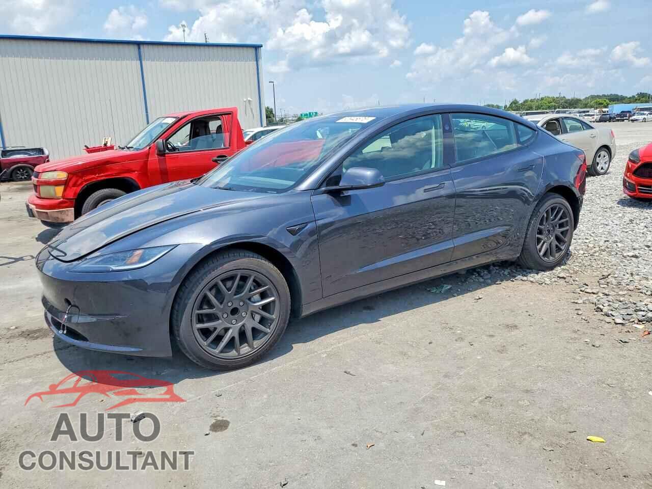 TESLA MODEL 3 2026 - 5YJ3E1EA8TF122682
