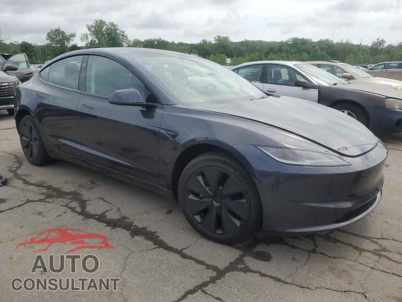 TESLA MODEL 3 2024 - 5YJ3E1EA4RF857796