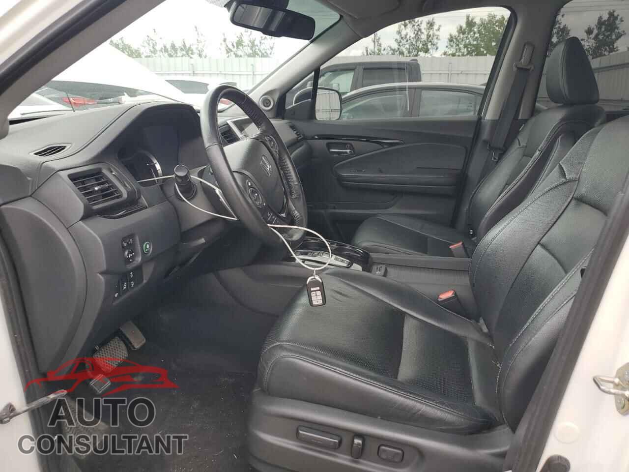 HONDA PILOT 2017 - 5FNYF6H92HB500018