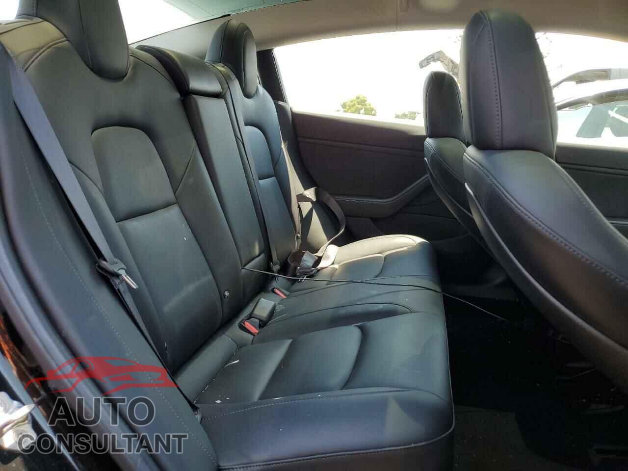 TESLA MODEL 3 2018 - 5YJ3E1EA1JF018774