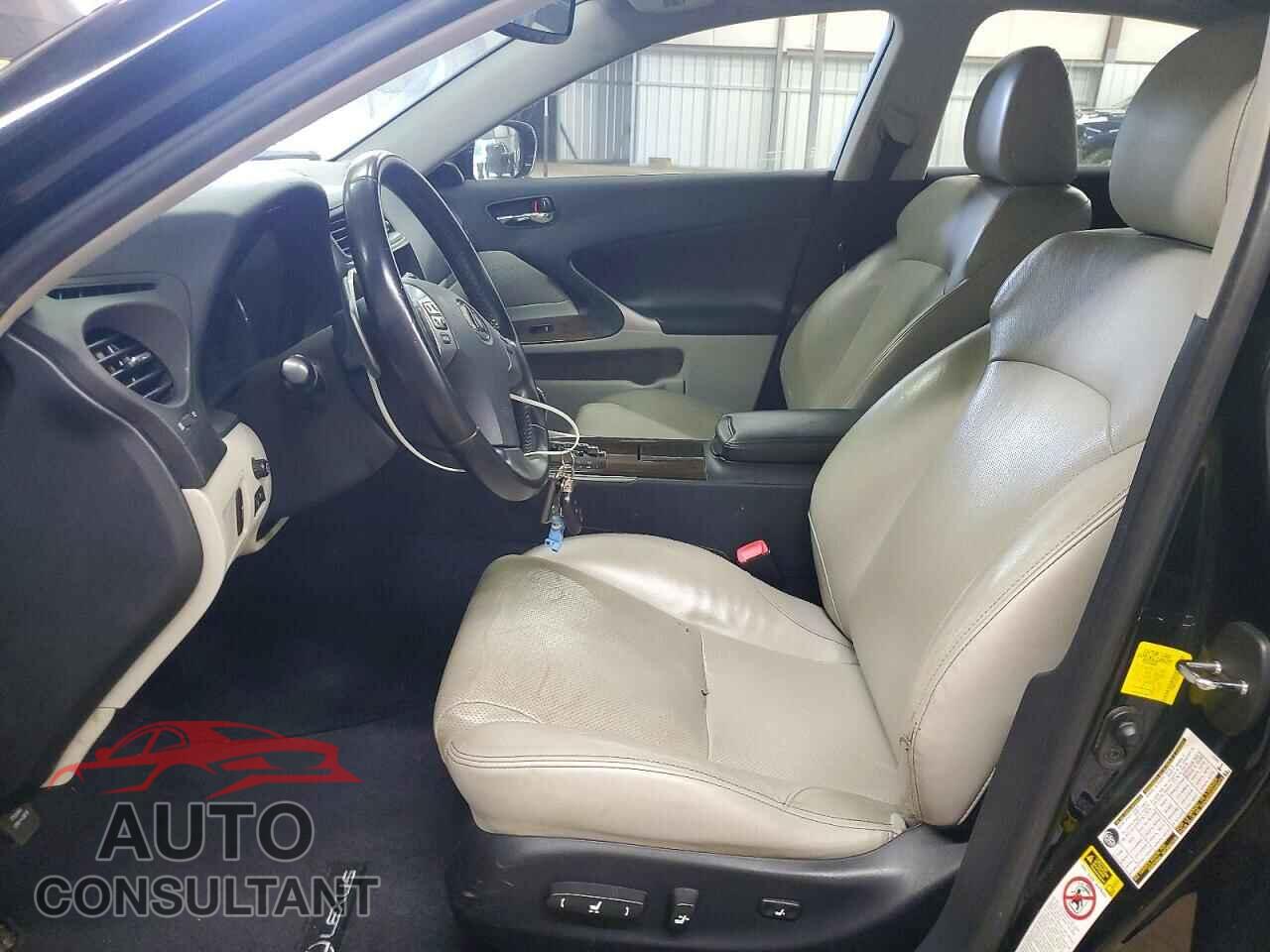 LEXUS IS 2013 - JTHBF5C29D5190115