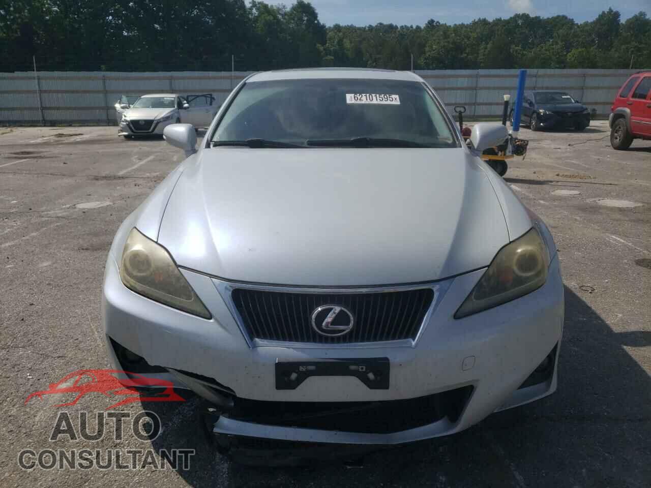 LEXUS IS 2011 - JTHBF5C24B5146844