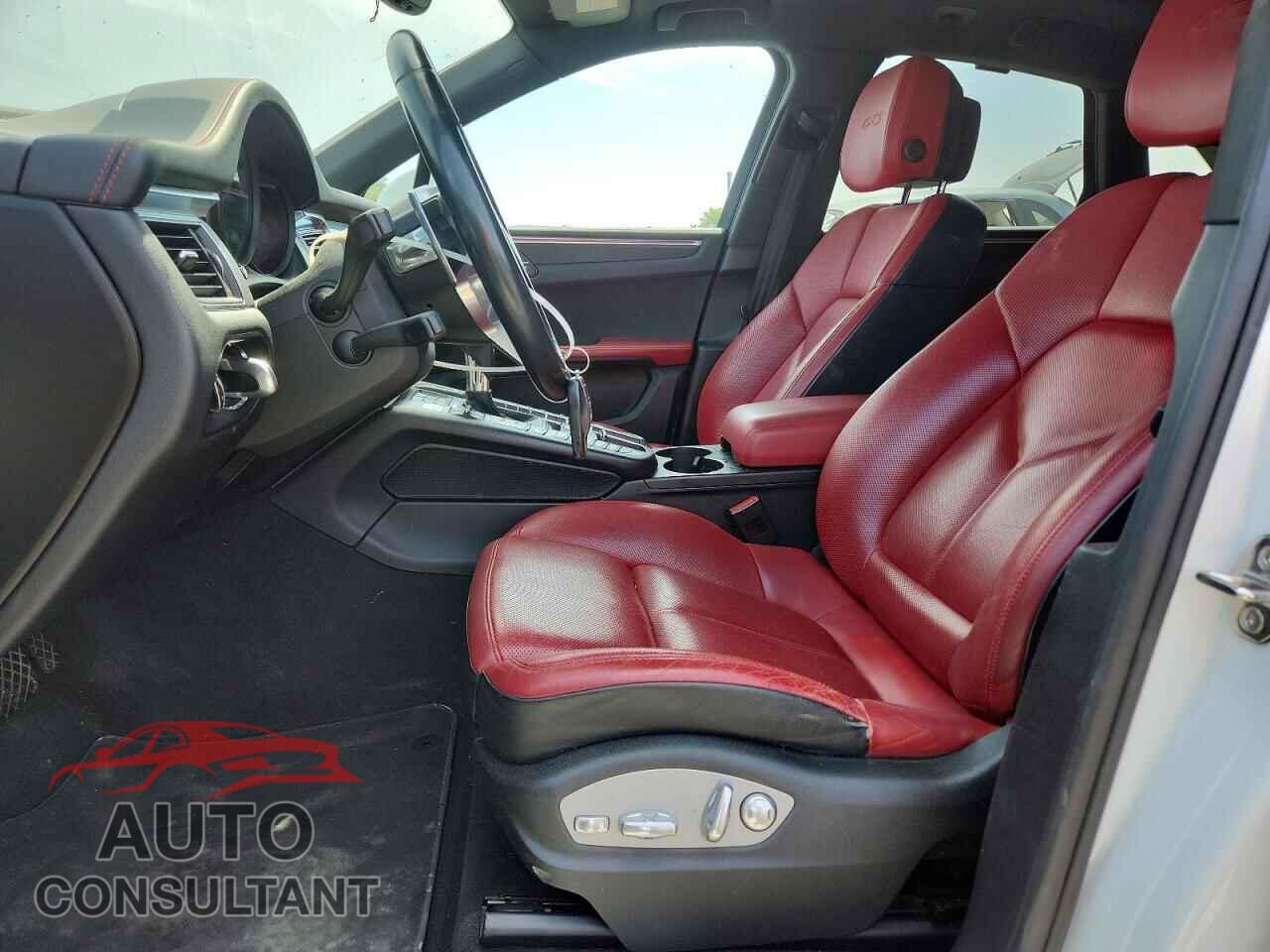 PORSCHE MACAN 2017 - WP1AG2A55HLB53729