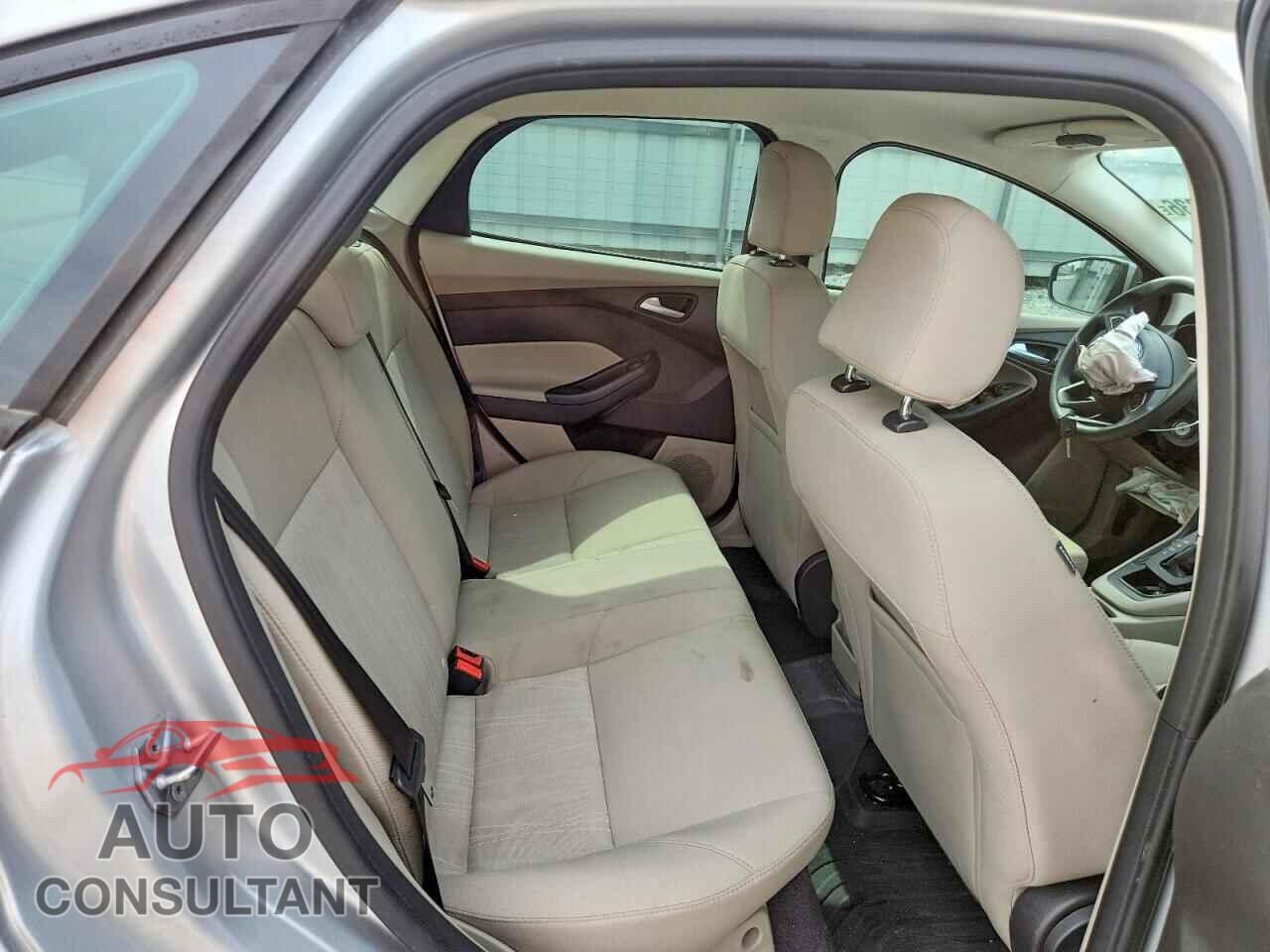 FORD FOCUS 2016 - 1FADP3F22GL253732