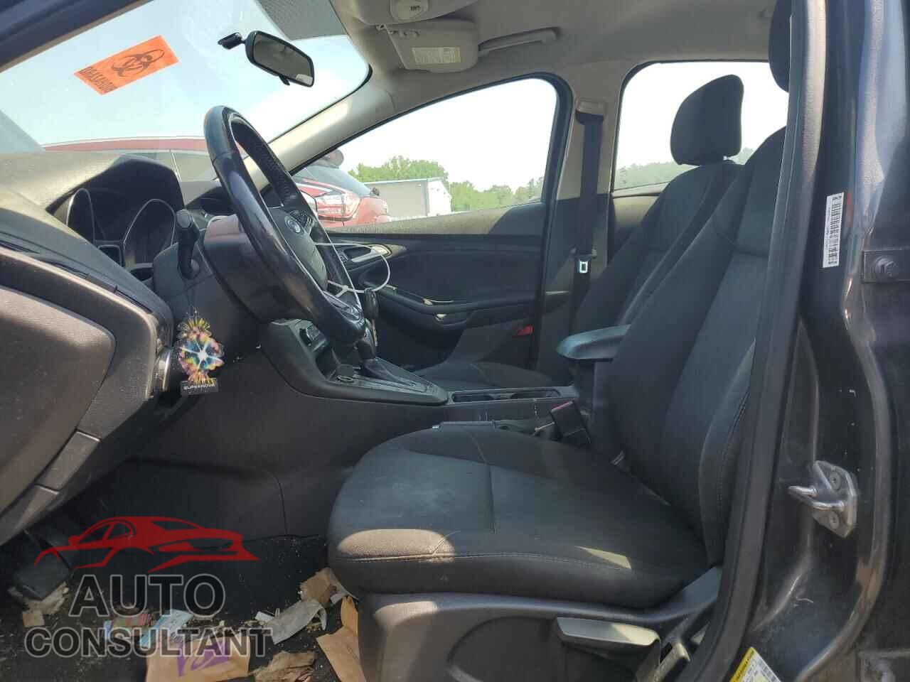 FORD FOCUS 2017 - 1FADP3F25HL317568