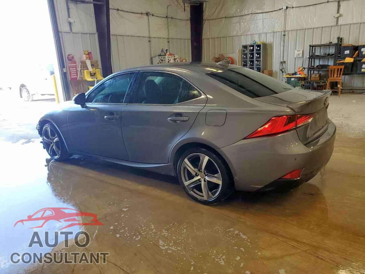LEXUS IS 2017 - JTHBA1D2XH5054555