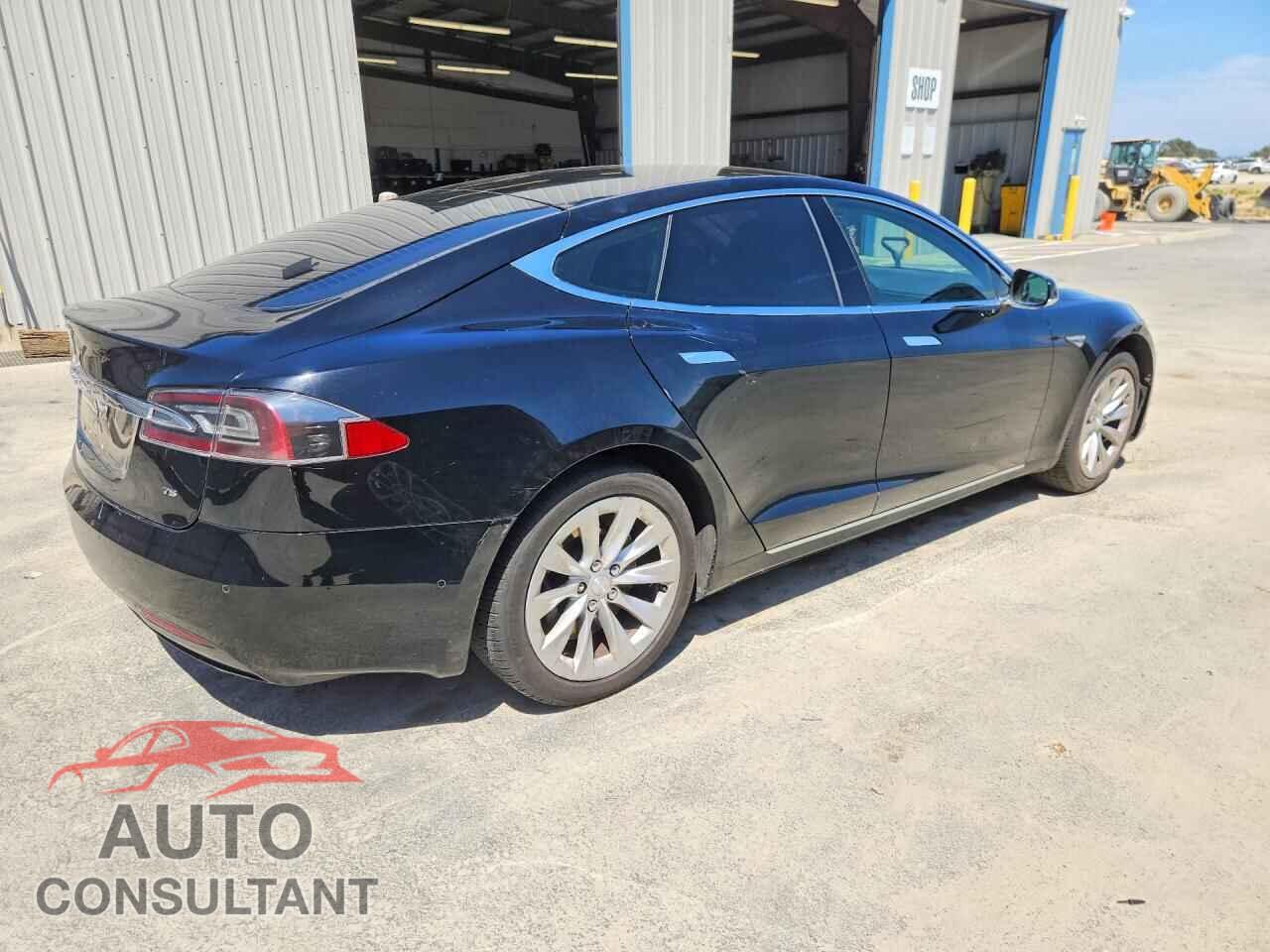 TESLA MODEL S 2016 - 5YJSA1E16GF152907