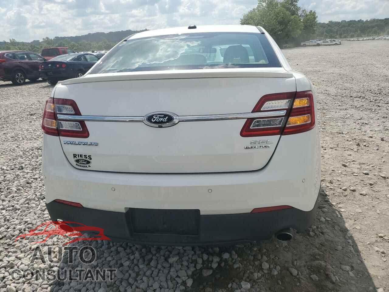 FORD TAURUS 2014 - 1FAHP2E81EG110679