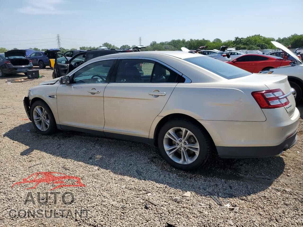 FORD TAURUS 2018 - 1FAHP2E80JG115401