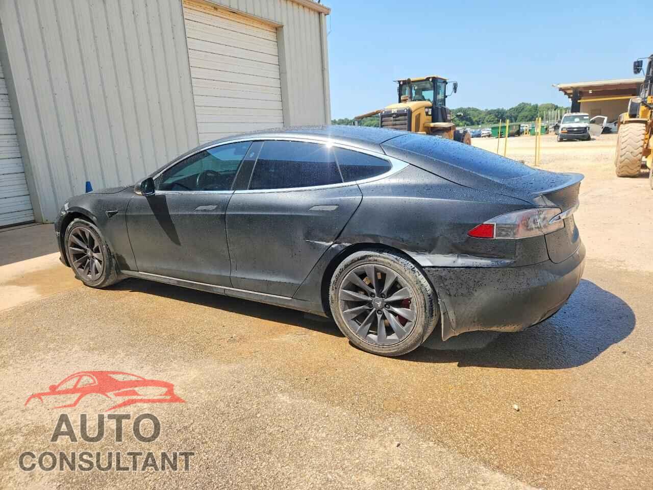 TESLA MODEL S 2020 - 5YJSA1E43LF400020