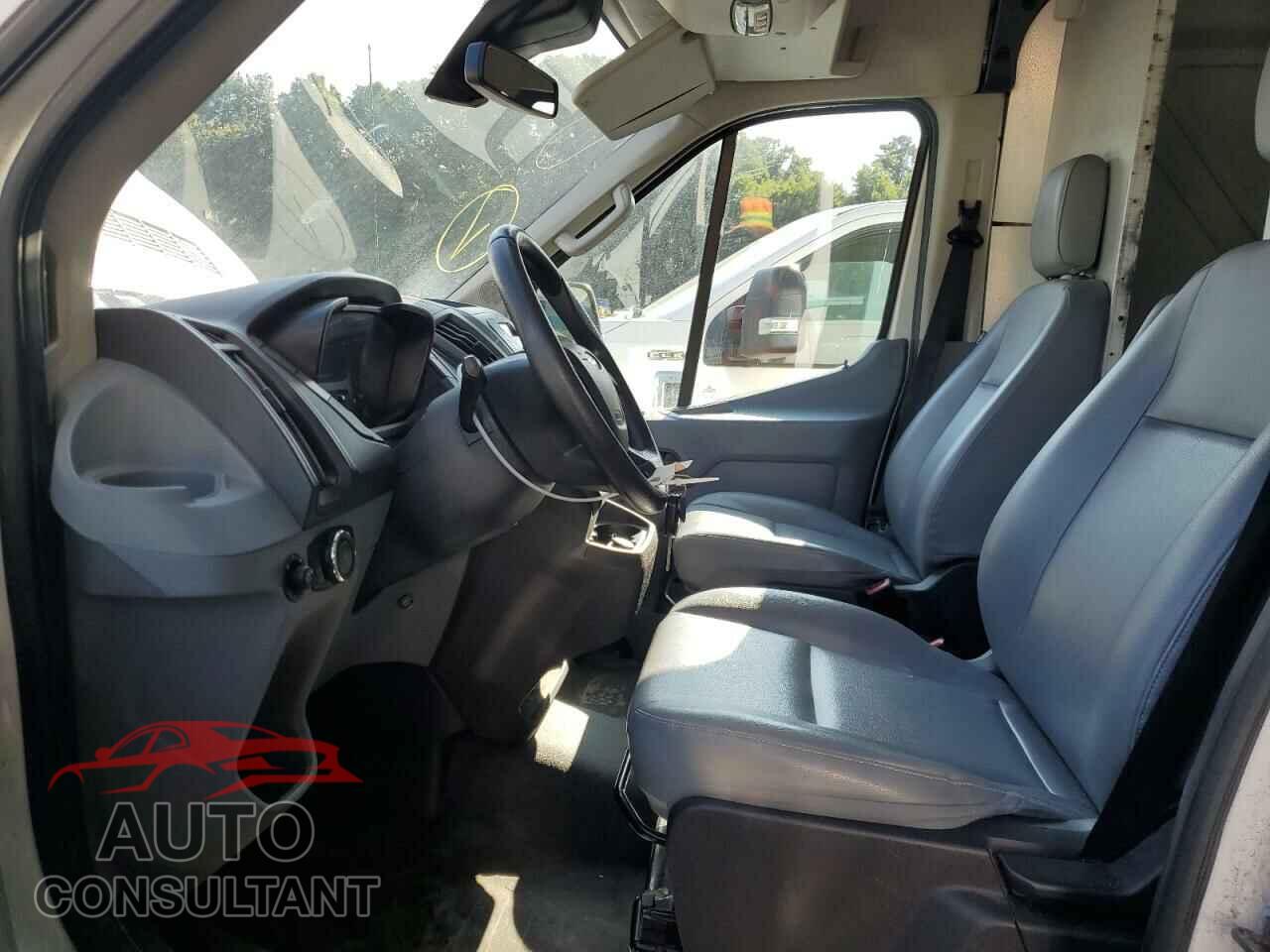 FORD TRANSIT 2017 - 1FTYR2CMXHKB24537