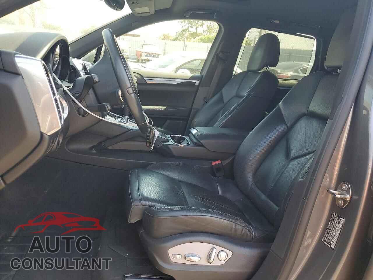 PORSCHE CAYENNE 2013 - WP1AA2A24DLA10790