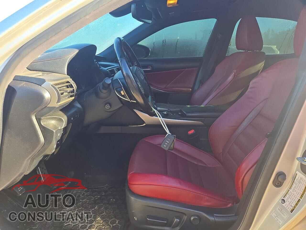 LEXUS IS 2019 - JTHC81D21K5038588