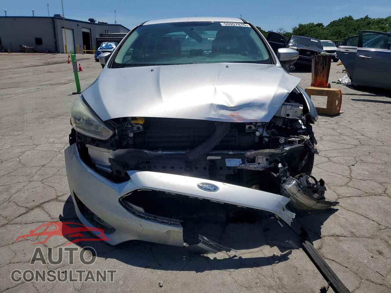 FORD FOCUS 2017 - 1FADP3F22HL285484