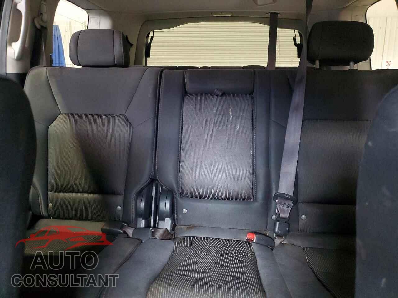 HONDA PILOT 2010 - 5FNYF4H44AB028015