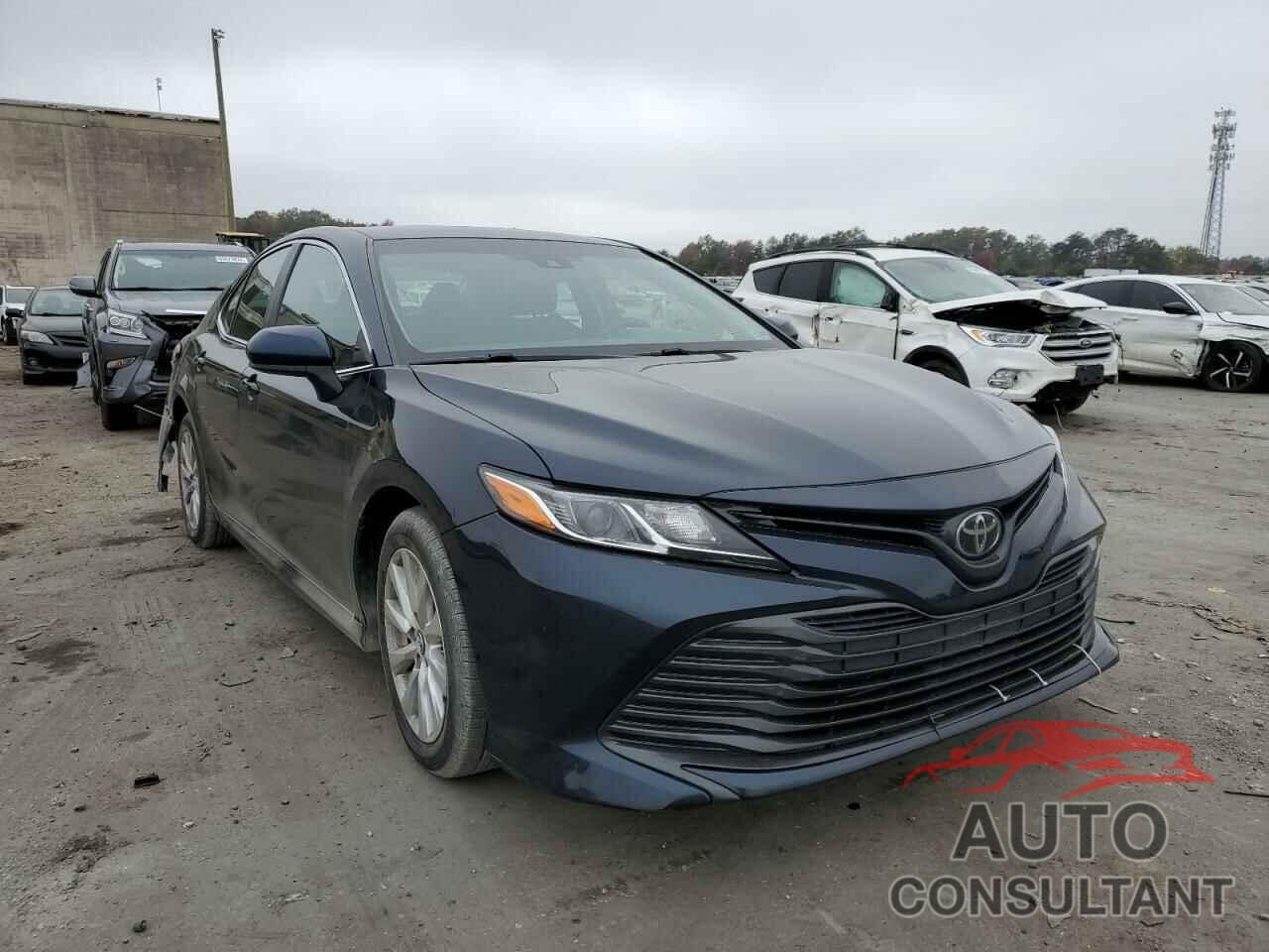 TOYOTA CAMRY 2018 - 4T1B11HK1JU613493