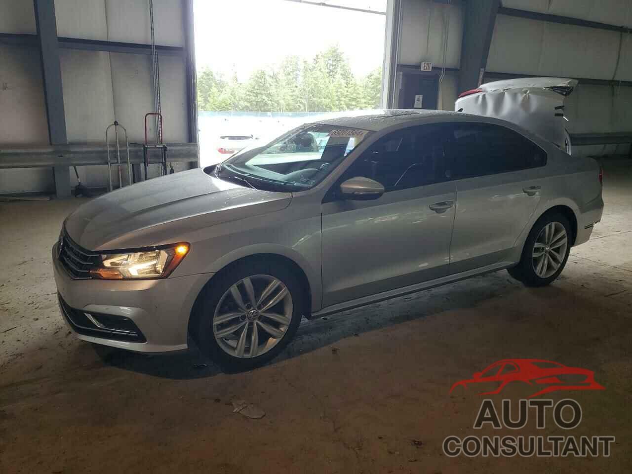 VOLKSWAGEN PASSAT 2019 - 1VWLA7A36KC011353