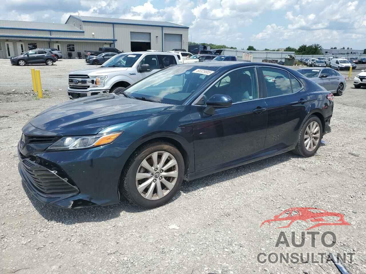 TOYOTA CAMRY 2018 - 4T1B11HK9JU609840