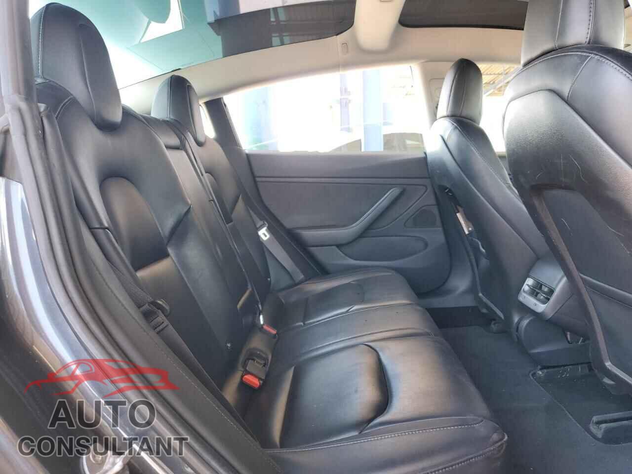 TESLA MODEL 3 2018 - 5YJ3E1EA6JF014073