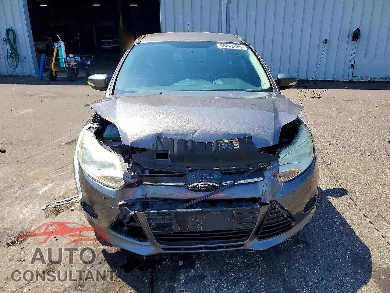 FORD FOCUS 2013 - 1FADP3F29DL371997