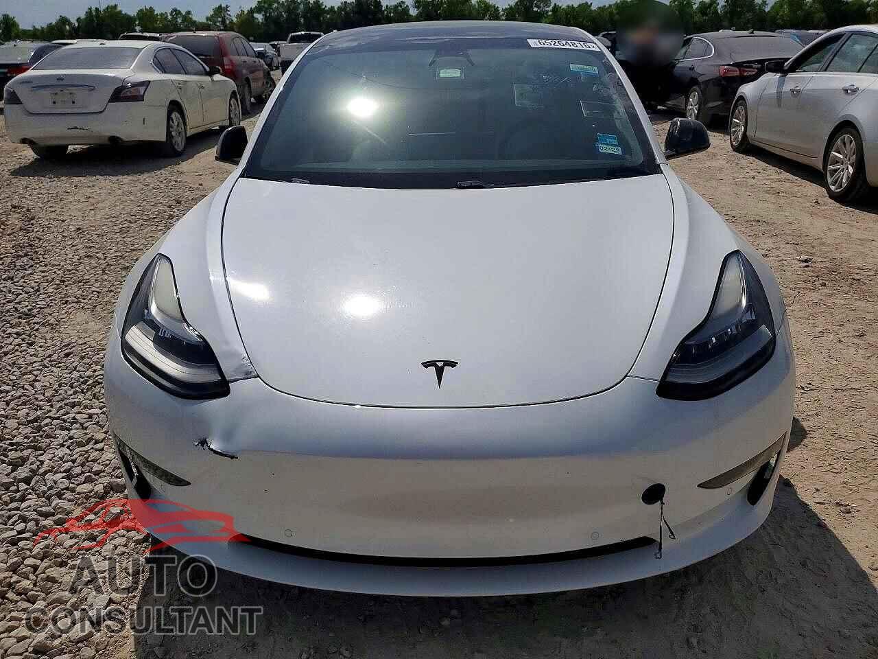 TESLA MODEL 3 2021 - 5YJ3E1EA5MF853720