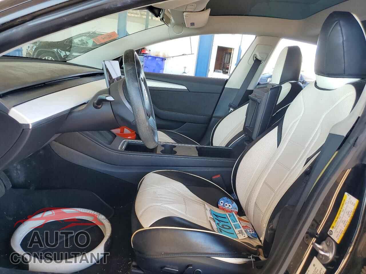 TESLA MODEL 3 2021 - 5YJ3E1EB8MF070965