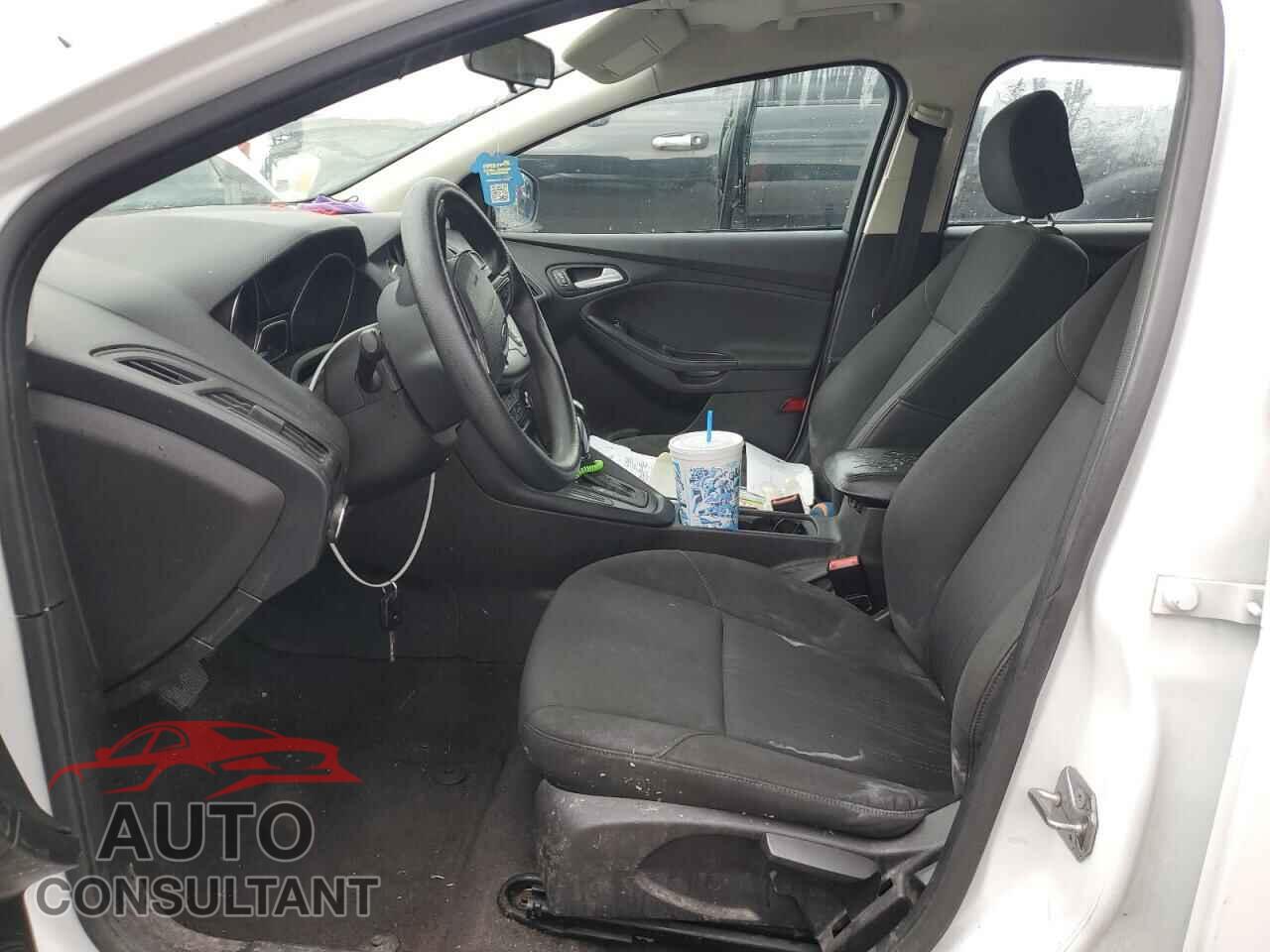 FORD FOCUS 2015 - 1FADP3K27FL295107