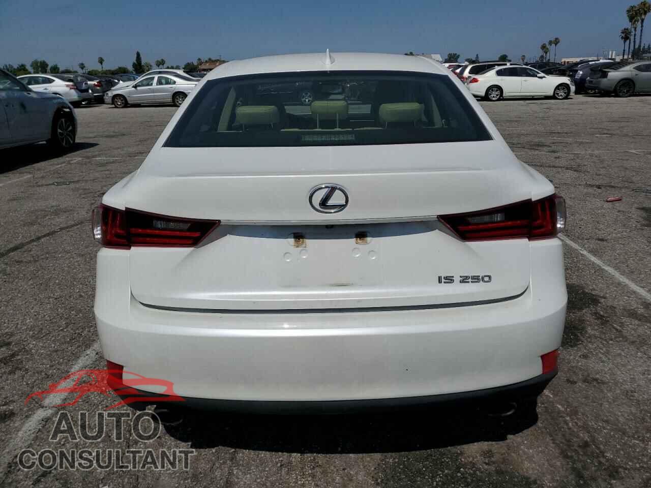 LEXUS IS 2014 - JTHBF1D24E5025579
