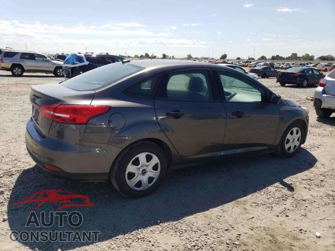 FORD FOCUS 2017 - 1FADP3E20HL285145
